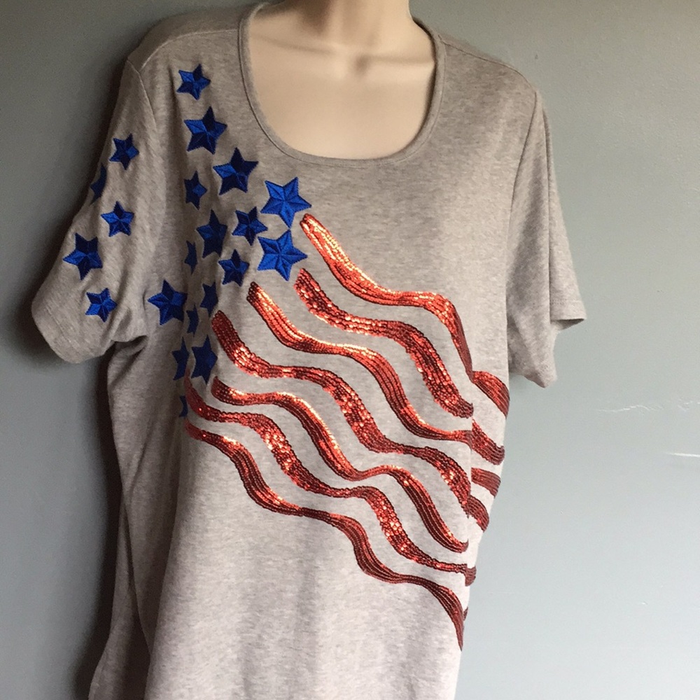 QUACKER FACTORY Gray Stars Stripes Sequin Top 1X